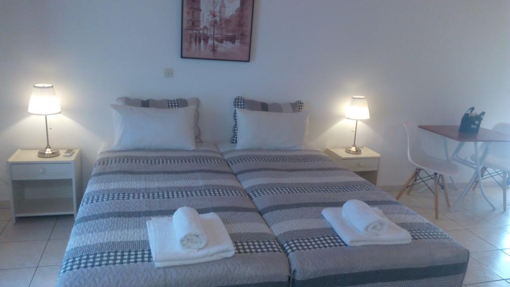 Marketos Apartments Свороната Екстер'єр фото