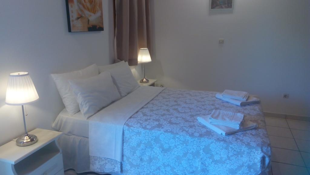 Marketos Apartments Свороната Екстер'єр фото
